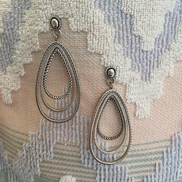 Brighton, silver dangling, three drop earrings - Picture 2 of 3